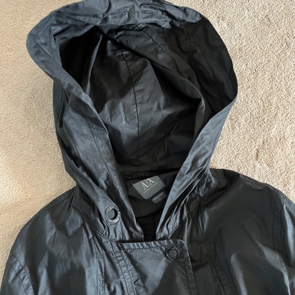 Black water resistant Armani exchange raincoat - Picture 2 of 4